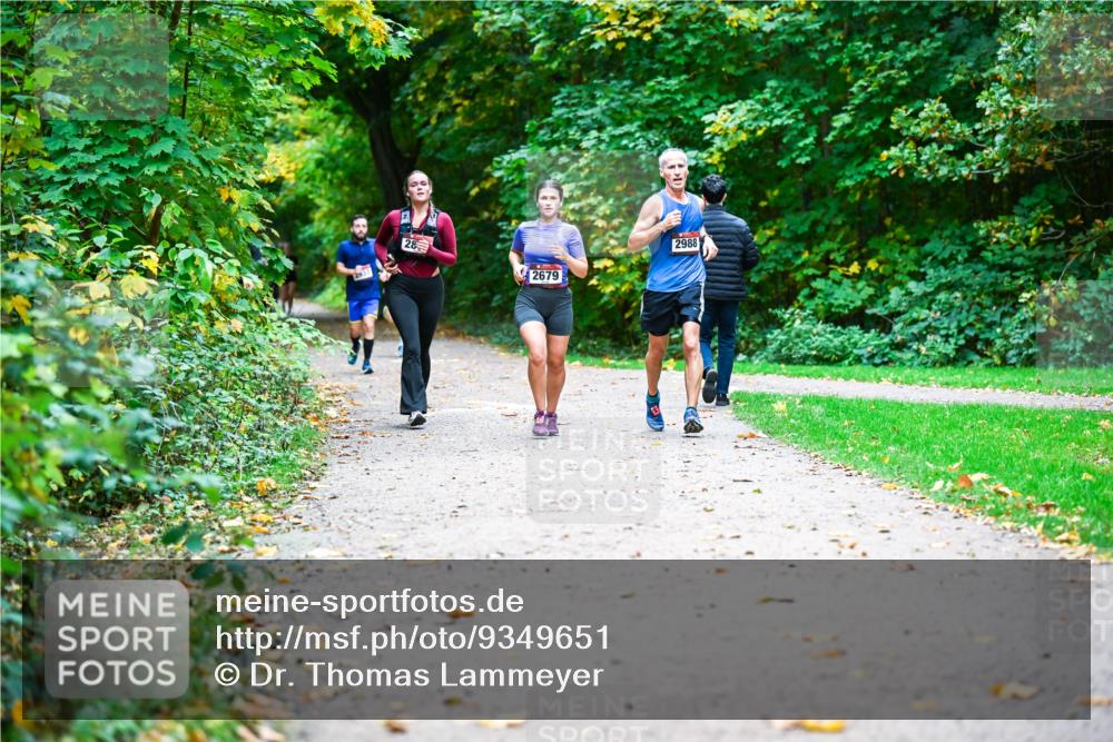 12.10.2025 - Bramfelder Halbmarathon 2025 Dr. Thomas Lammeyer http://msf.ph/oto/9349651 12.10.2025 10:31:34 Laufen 28, 2679, 2988 meine-sportfotos.de