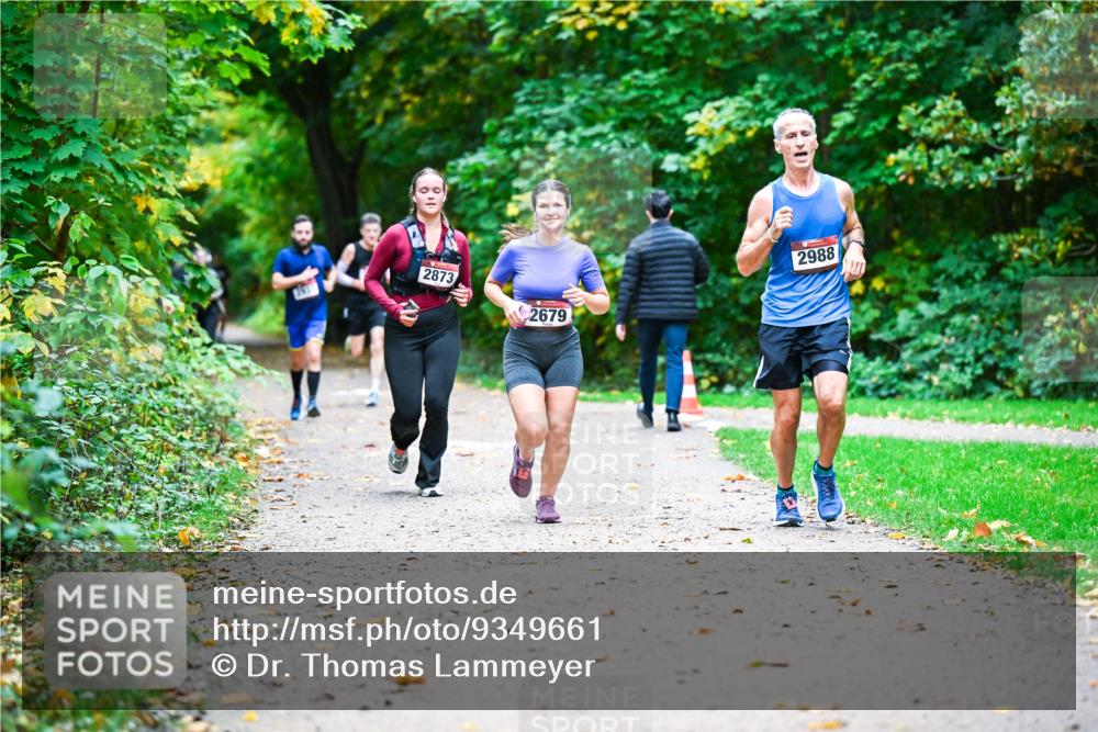 12.10.2025 - Bramfelder Halbmarathon 2025 Dr. Thomas Lammeyer http://msf.ph/oto/9349661 12.10.2025 10:31:35 Laufen 2988, 2873, 2679 meine-sportfotos.de