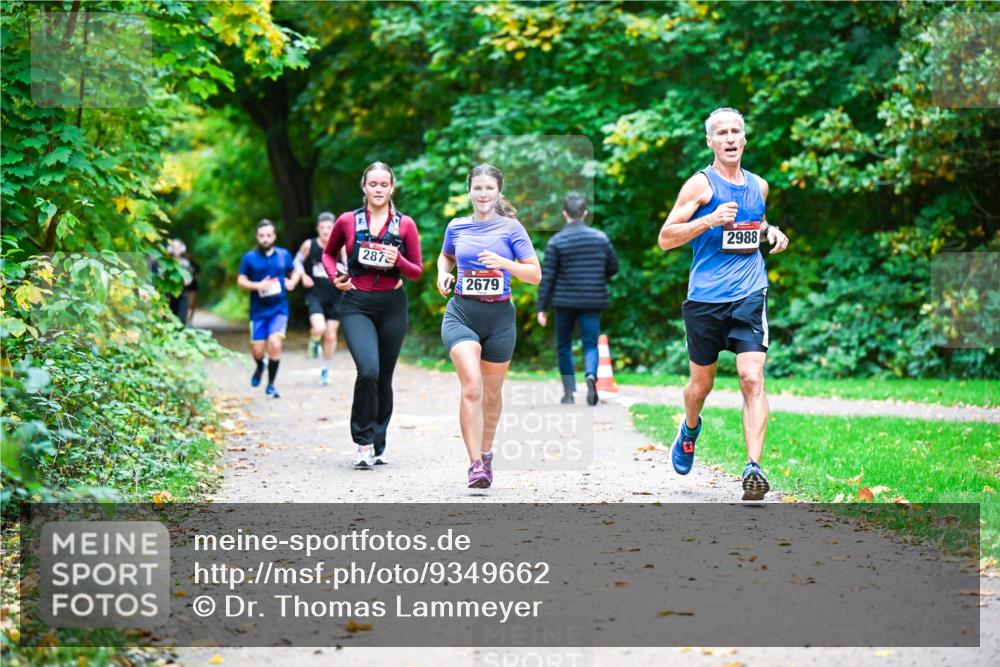 12.10.2025 - Bramfelder Halbmarathon 2025 Dr. Thomas Lammeyer http://msf.ph/oto/9349662 12.10.2025 10:31:35 Laufen 287, 2679, 2988 meine-sportfotos.de