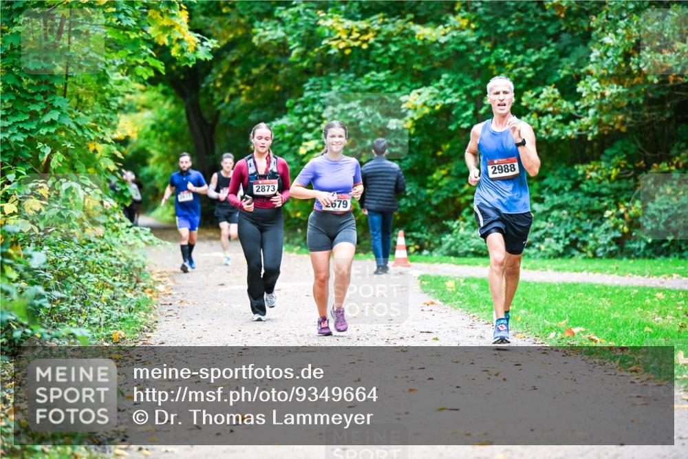 12.10.2025 - Bramfelder Halbmarathon 2025 Dr. Thomas Lammeyer http://msf.ph/oto/9349664 12.10.2025 10:31:35 Laufen 2873, 679, 2988 meine-sportfotos.de