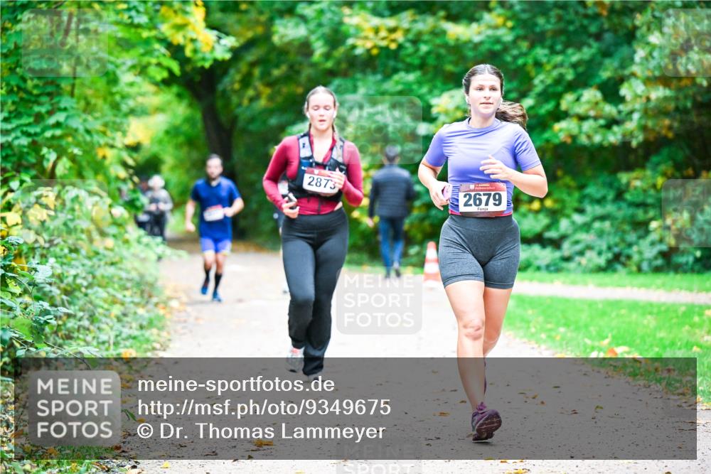12.10.2025 - Bramfelder Halbmarathon 2025 Dr. Thomas Lammeyer http://msf.ph/oto/9349675 12.10.2025 10:31:37 Laufen 2873, 2679 meine-sportfotos.de
