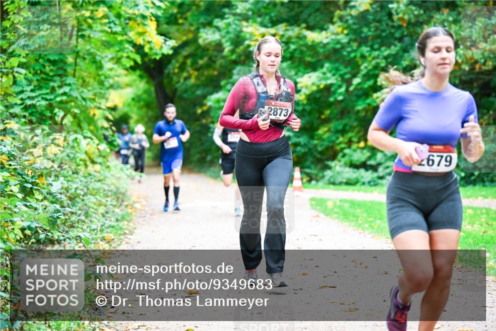 12.10.2025 - Bramfelder Halbmarathon 2025 Dr. Thomas Lammeyer http://msf.ph/oto/9349683 12.10.2025 10:31:39 Laufen 2873, 679 meine-sportfotos.de