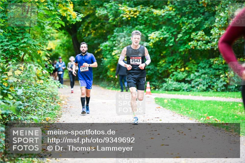 12.10.2025 - Bramfelder Halbmarathon 2025 Dr. Thomas Lammeyer http://msf.ph/oto/9349692 12.10.2025 10:31:40 Laufen 2543, 2937 meine-sportfotos.de