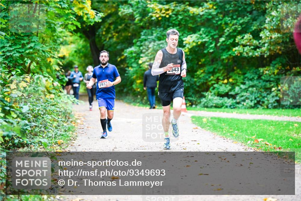 12.10.2025 - Bramfelder Halbmarathon 2025 Dr. Thomas Lammeyer http://msf.ph/oto/9349693 12.10.2025 10:31:40 Laufen 543, 2932 meine-sportfotos.de