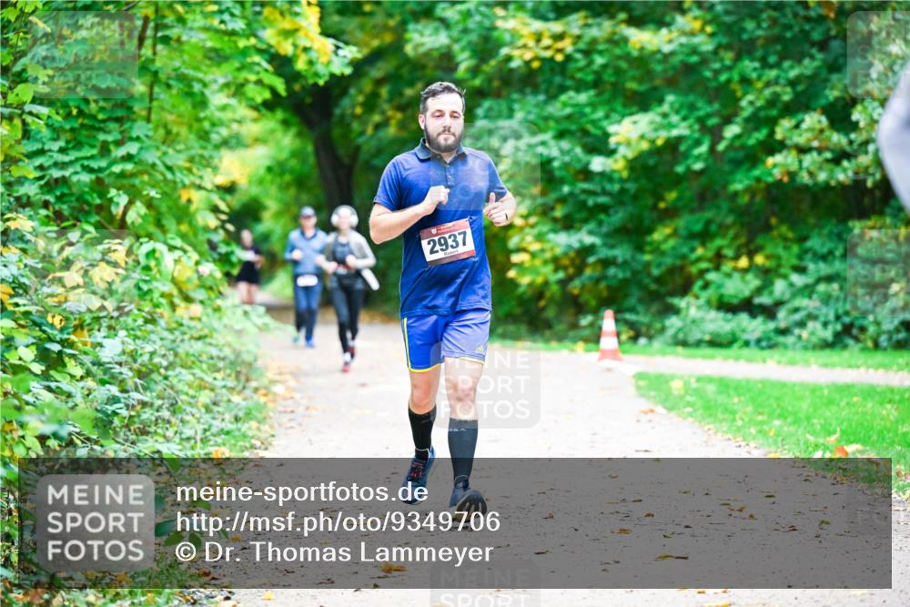 12.10.2025 - Bramfelder Halbmarathon 2025 Dr. Thomas Lammeyer http://msf.ph/oto/9349706 12.10.2025 10:31:43 Laufen 2937 meine-sportfotos.de