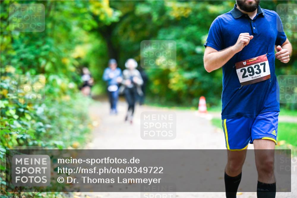 12.10.2025 - Bramfelder Halbmarathon 2025 Dr. Thomas Lammeyer http://msf.ph/oto/9349722 12.10.2025 10:31:45 Laufen 34, 2937 meine-sportfotos.de