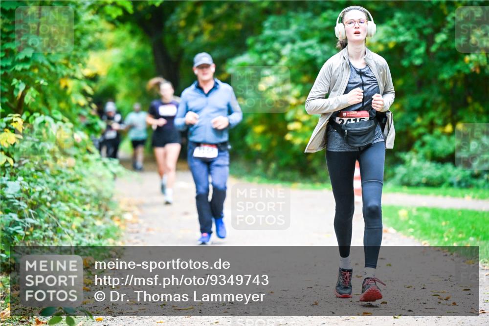 12.10.2025 - Bramfelder Halbmarathon 2025 Dr. Thomas Lammeyer http://msf.ph/oto/9349743 12.10.2025 10:31:50 Laufen  meine-sportfotos.de