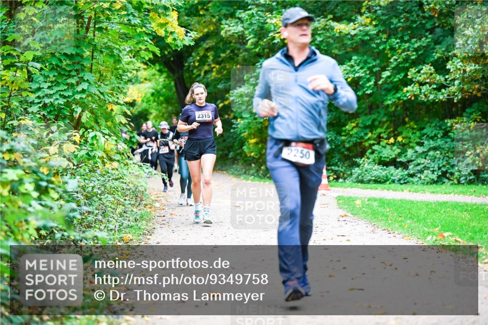 12.10.2025 - Bramfelder Halbmarathon 2025 Dr. Thomas Lammeyer http://msf.ph/oto/9349758 12.10.2025 10:31:54 Laufen 2822, 2315, 2250 meine-sportfotos.de