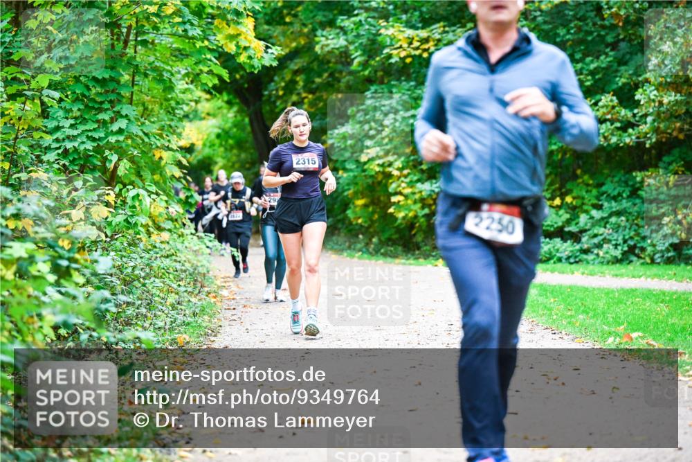 12.10.2025 - Bramfelder Halbmarathon 2025 Dr. Thomas Lammeyer http://msf.ph/oto/9349764 12.10.2025 10:31:55 Laufen 29, 2315, 2250 meine-sportfotos.de