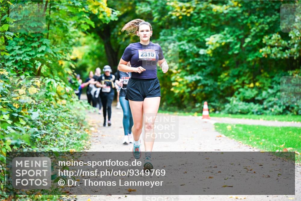 12.10.2025 - Bramfelder Halbmarathon 2025 Dr. Thomas Lammeyer http://msf.ph/oto/9349769 12.10.2025 10:31:57 Laufen 295, 2315 meine-sportfotos.de