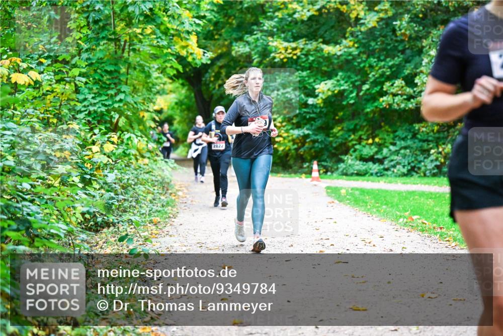 12.10.2025 - Bramfelder Halbmarathon 2025 Dr. Thomas Lammeyer http://msf.ph/oto/9349784 12.10.2025 10:31:59 Laufen 2822 meine-sportfotos.de