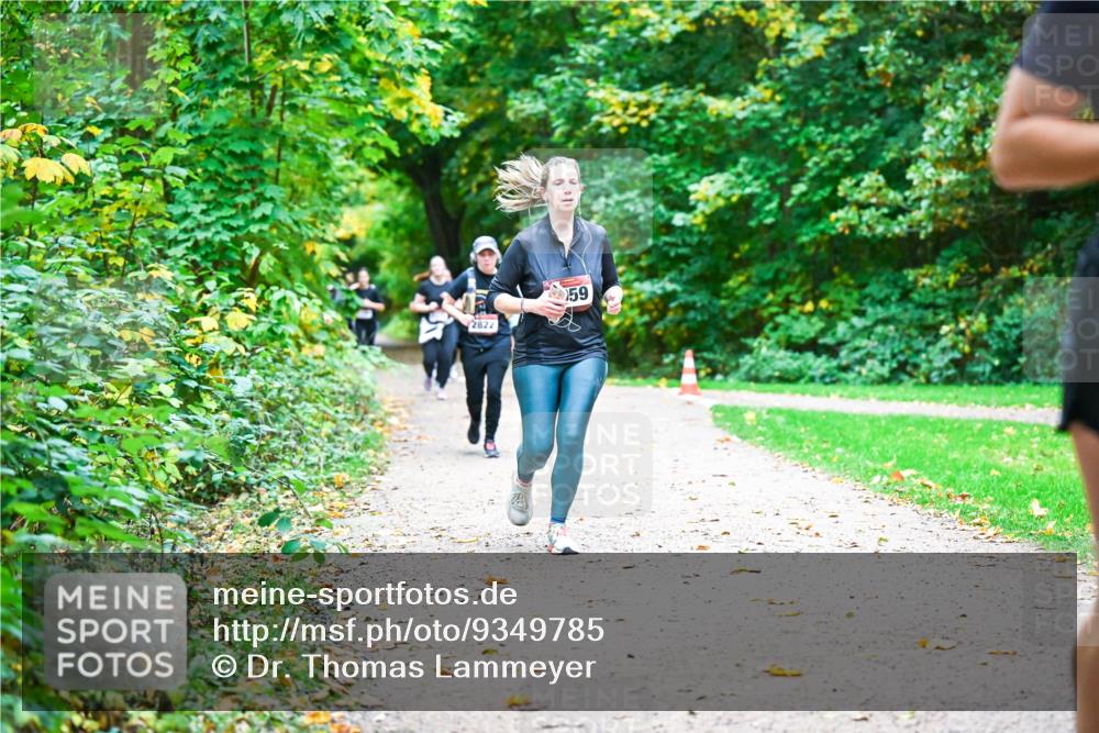 12.10.2025 - Bramfelder Halbmarathon 2025 Dr. Thomas Lammeyer http://msf.ph/oto/9349785 12.10.2025 10:32:00 Laufen 2822, 59 meine-sportfotos.de