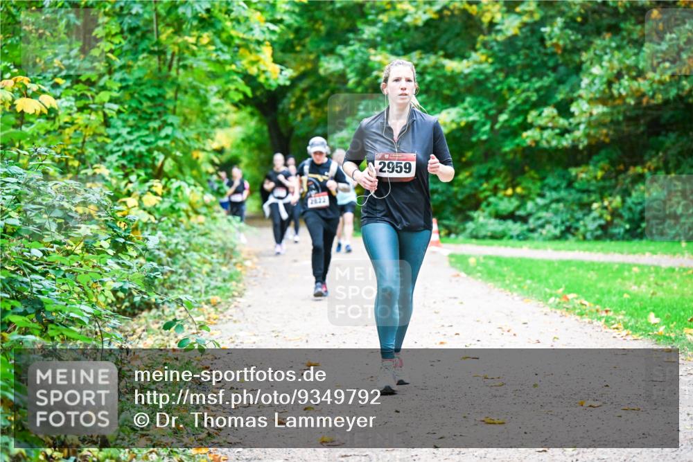 12.10.2025 - Bramfelder Halbmarathon 2025 Dr. Thomas Lammeyer http://msf.ph/oto/9349792 12.10.2025 10:32:01 Laufen 2822, 2959 meine-sportfotos.de