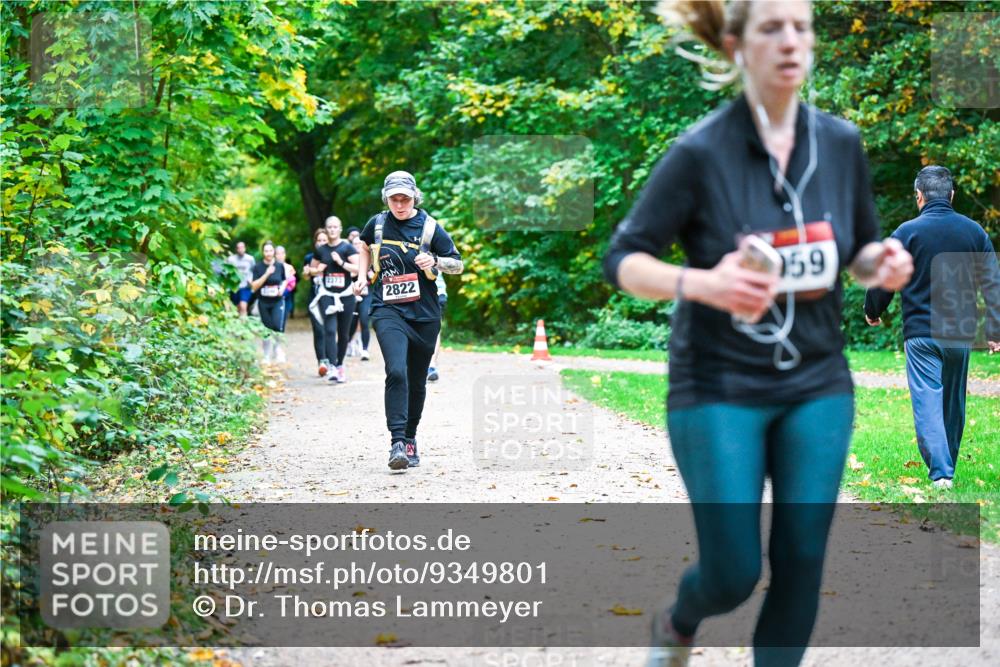 12.10.2025 - Bramfelder Halbmarathon 2025 Dr. Thomas Lammeyer http://msf.ph/oto/9349801 12.10.2025 10:32:02 Laufen 2373, 2822, 059 meine-sportfotos.de
