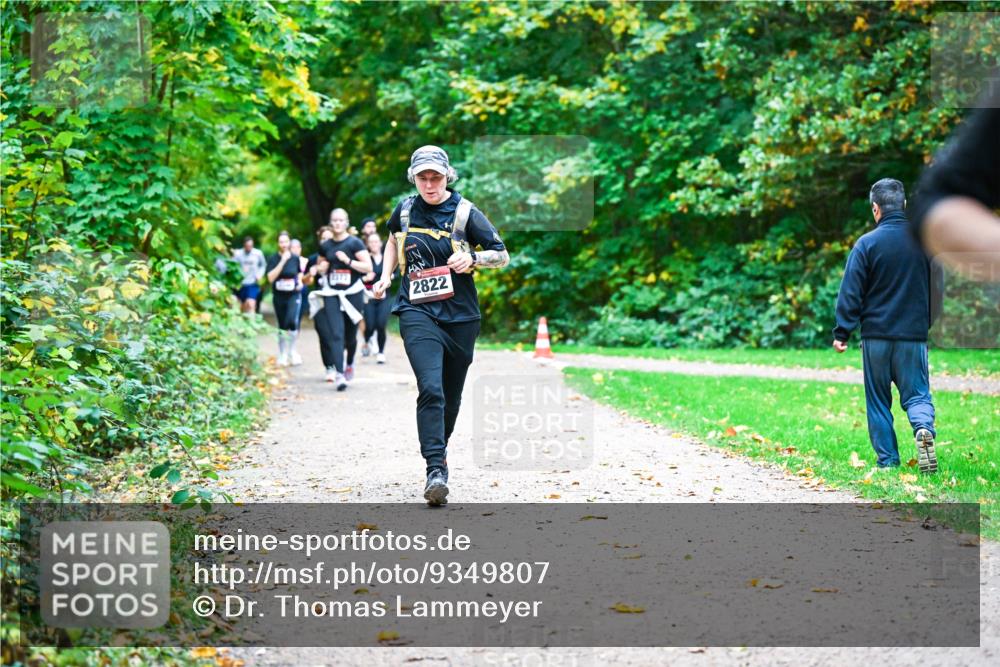 12.10.2025 - Bramfelder Halbmarathon 2025 Dr. Thomas Lammeyer http://msf.ph/oto/9349807 12.10.2025 10:32:03 Laufen 2822 meine-sportfotos.de