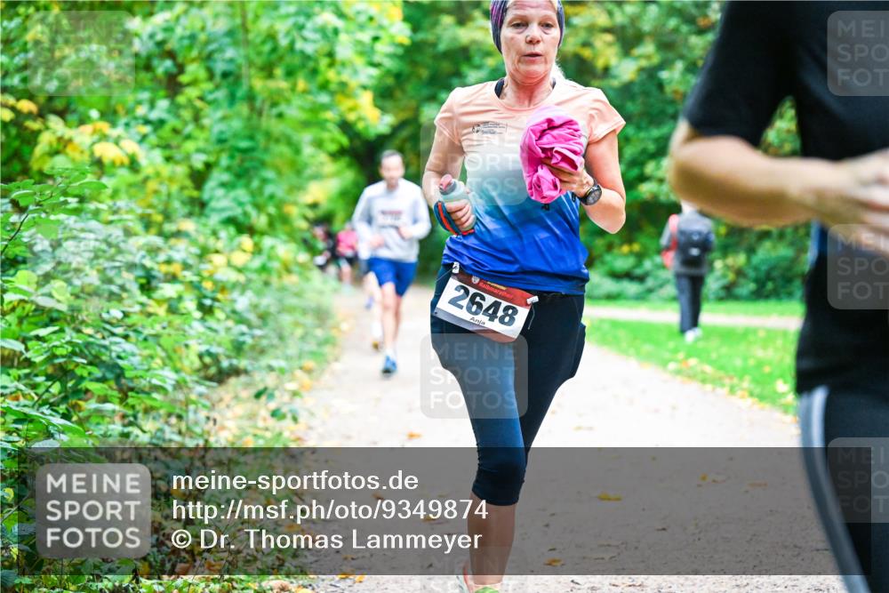 12.10.2025 - Bramfelder Halbmarathon 2025 Dr. Thomas Lammeyer http://msf.ph/oto/9349874 12.10.2025 10:32:14 Laufen 2648 meine-sportfotos.de