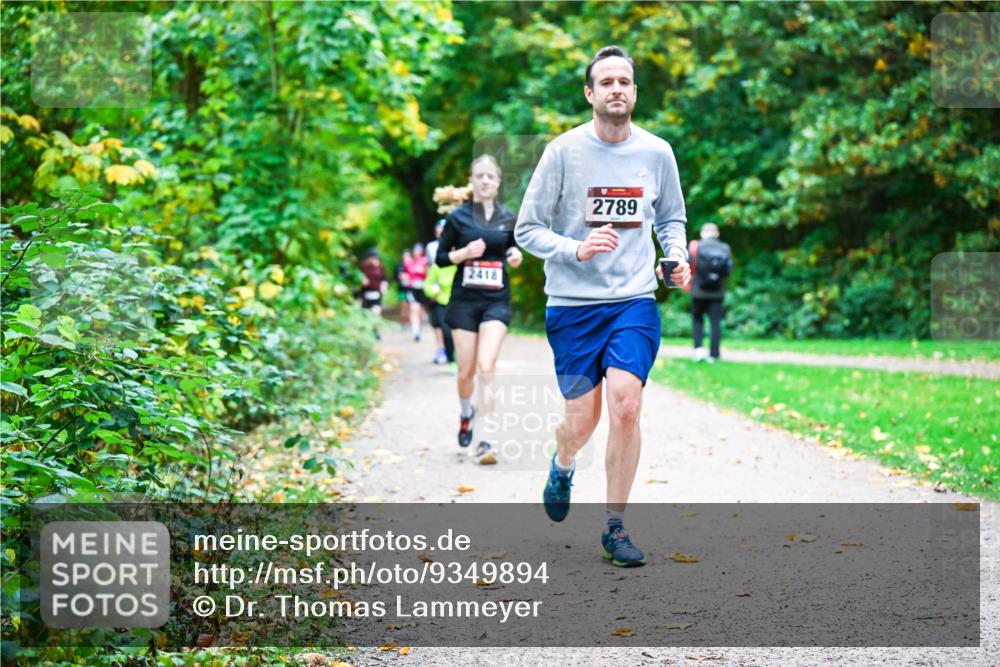 12.10.2025 - Bramfelder Halbmarathon 2025 Dr. Thomas Lammeyer http://msf.ph/oto/9349894 12.10.2025 10:32:17 Laufen 2418, 2789 meine-sportfotos.de