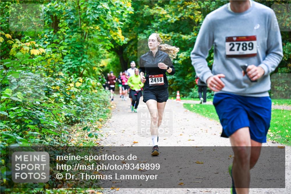 12.10.2025 - Bramfelder Halbmarathon 2025 Dr. Thomas Lammeyer http://msf.ph/oto/9349899 12.10.2025 10:32:18 Laufen 2418, 2789 meine-sportfotos.de