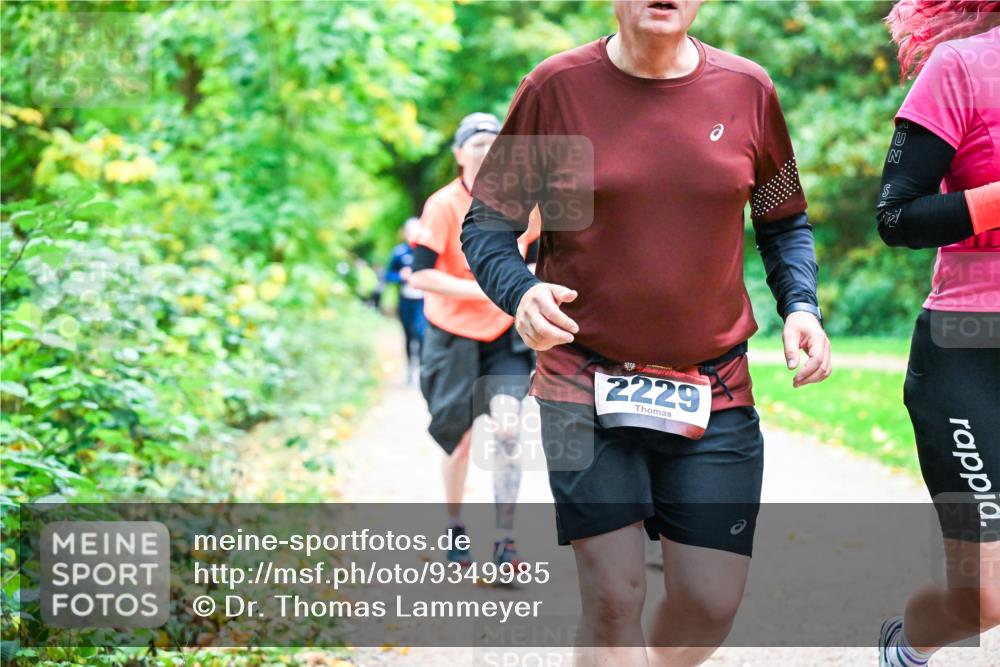 12.10.2025 - Bramfelder Halbmarathon 2025 Dr. Thomas Lammeyer http://msf.ph/oto/9349985 12.10.2025 10:32:31 Laufen 2229 meine-sportfotos.de