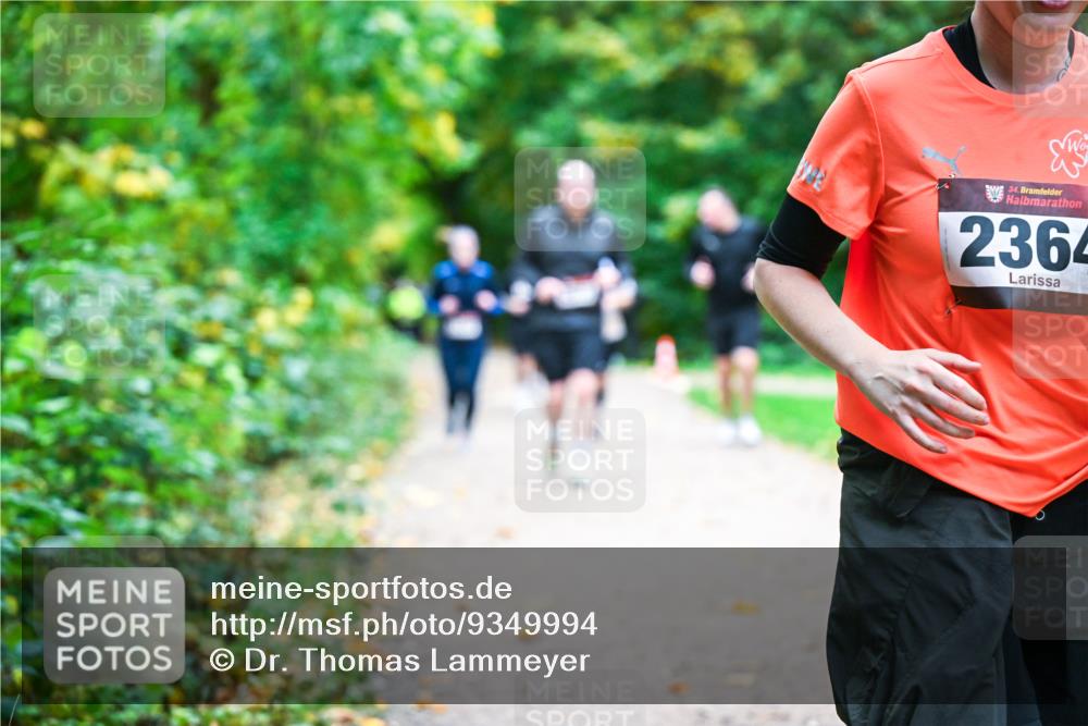 12.10.2025 - Bramfelder Halbmarathon 2025 Dr. Thomas Lammeyer http://msf.ph/oto/9349994 12.10.2025 10:32:33 Laufen 34, 2364 meine-sportfotos.de