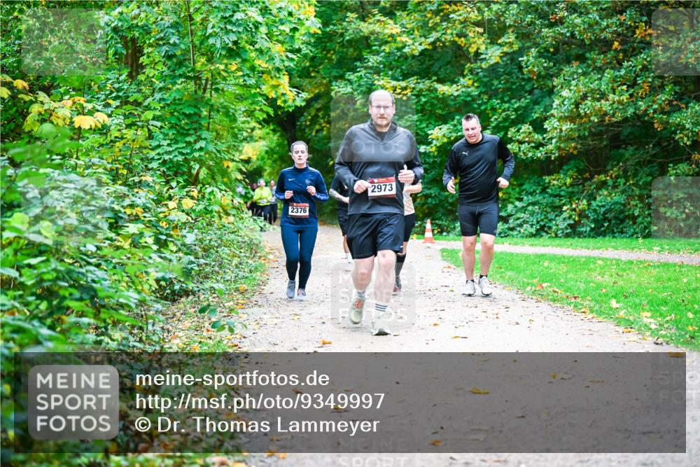 12.10.2025 - Bramfelder Halbmarathon 2025 Dr. Thomas Lammeyer http://msf.ph/oto/9349997 12.10.2025 10:32:33 Laufen 2376, 2973 meine-sportfotos.de