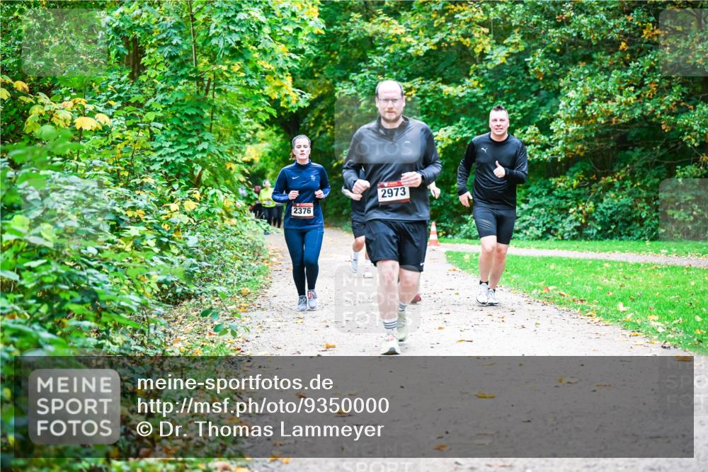 12.10.2025 - Bramfelder Halbmarathon 2025 Dr. Thomas Lammeyer http://msf.ph/oto/9350000 12.10.2025 10:32:34 Laufen 2376, 2973 meine-sportfotos.de