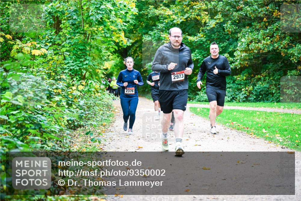 12.10.2025 - Bramfelder Halbmarathon 2025 Dr. Thomas Lammeyer http://msf.ph/oto/9350002 12.10.2025 10:32:34 Laufen 2376, 2367, 2973 meine-sportfotos.de