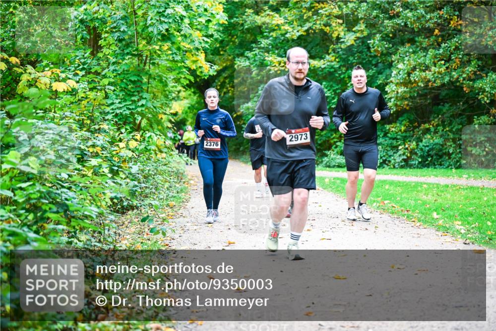 12.10.2025 - Bramfelder Halbmarathon 2025 Dr. Thomas Lammeyer http://msf.ph/oto/9350003 12.10.2025 10:32:34 Laufen 2376, 2973 meine-sportfotos.de