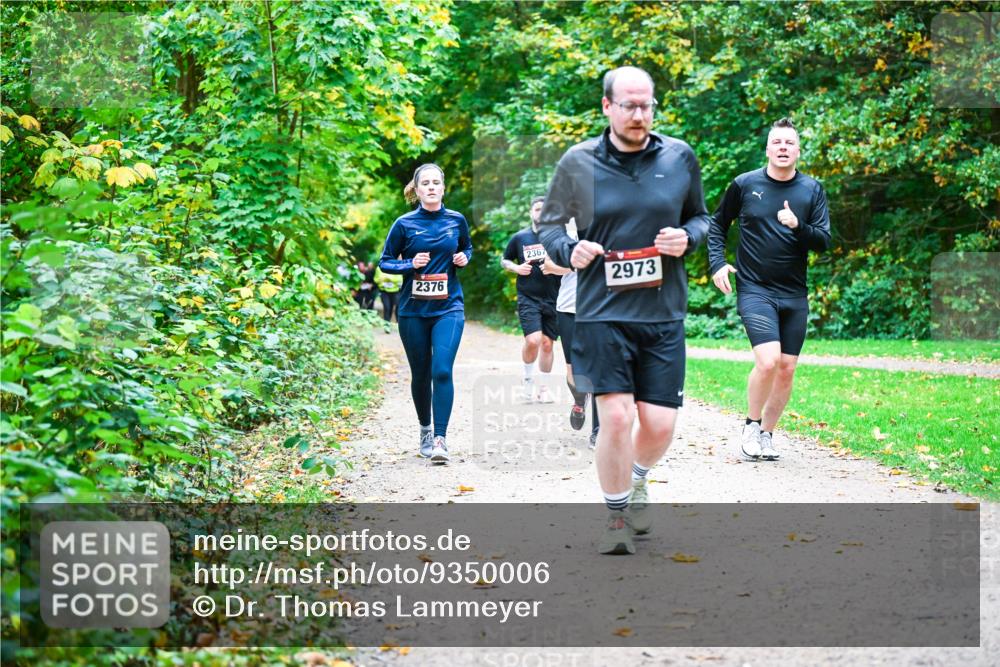 12.10.2025 - Bramfelder Halbmarathon 2025 Dr. Thomas Lammeyer http://msf.ph/oto/9350006 12.10.2025 10:32:35 Laufen 2376, 2367, 2973 meine-sportfotos.de