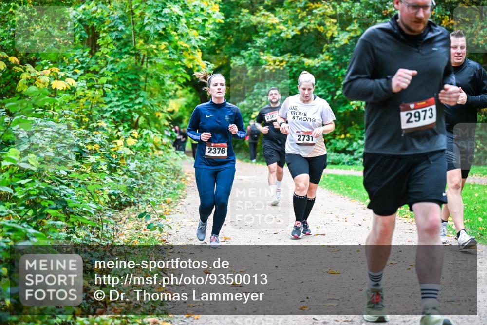 12.10.2025 - Bramfelder Halbmarathon 2025 Dr. Thomas Lammeyer http://msf.ph/oto/9350013 12.10.2025 10:32:36 Laufen 2376, 2367, 2973, 2731 meine-sportfotos.de