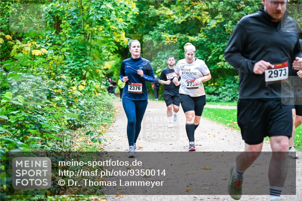 12.10.2025 - Bramfelder Halbmarathon 2025 Dr. Thomas Lammeyer http://msf.ph/oto/9350014 12.10.2025 10:32:36 Laufen 2376, 236, 273, 2973 meine-sportfotos.de