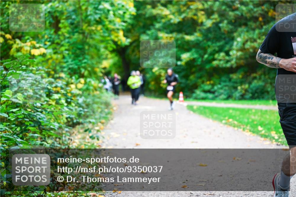 12.10.2025 - Bramfelder Halbmarathon 2025 Dr. Thomas Lammeyer http://msf.ph/oto/9350037 12.10.2025 10:32:40 Laufen  meine-sportfotos.de