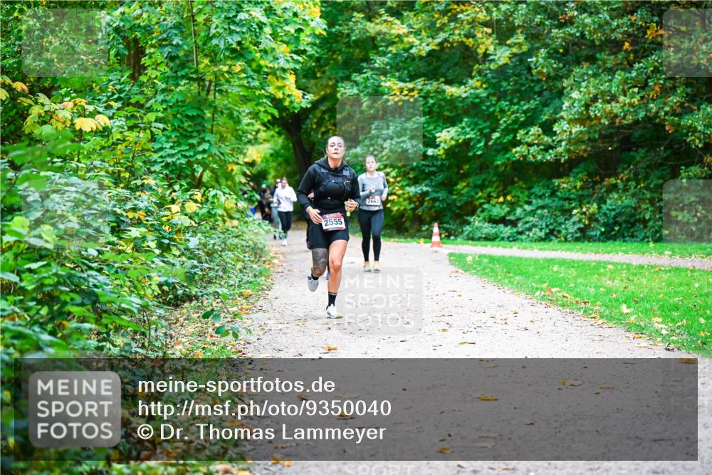 12.10.2025 - Bramfelder Halbmarathon 2025 Dr. Thomas Lammeyer http://msf.ph/oto/9350040 12.10.2025 10:32:44 Laufen 2555, 2663 meine-sportfotos.de