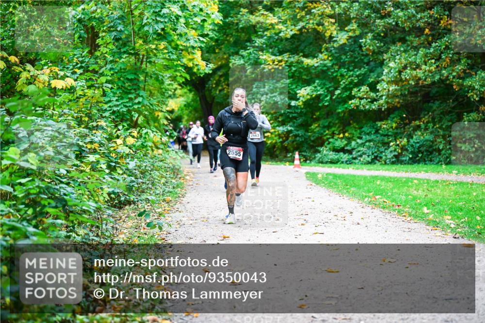12.10.2025 - Bramfelder Halbmarathon 2025 Dr. Thomas Lammeyer http://msf.ph/oto/9350043 12.10.2025 10:32:44 Laufen 2555, 2663 meine-sportfotos.de