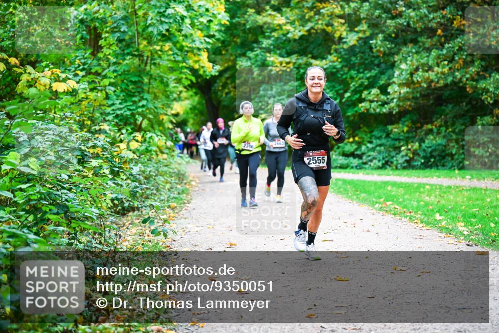 12.10.2025 - Bramfelder Halbmarathon 2025 Dr. Thomas Lammeyer http://msf.ph/oto/9350051 12.10.2025 10:32:46 Laufen 2386, 2663, 2555 meine-sportfotos.de