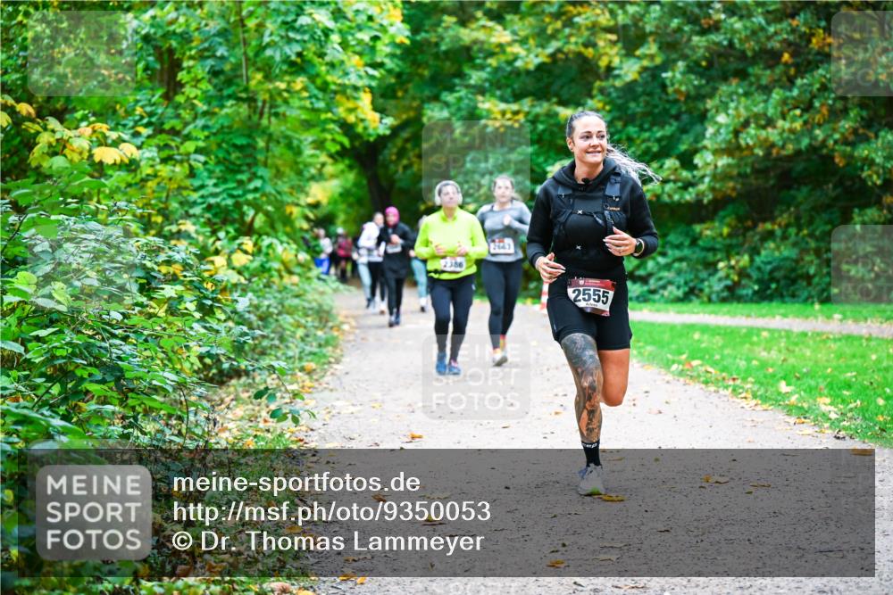 12.10.2025 - Bramfelder Halbmarathon 2025 Dr. Thomas Lammeyer http://msf.ph/oto/9350053 12.10.2025 10:32:46 Laufen 2555 meine-sportfotos.de