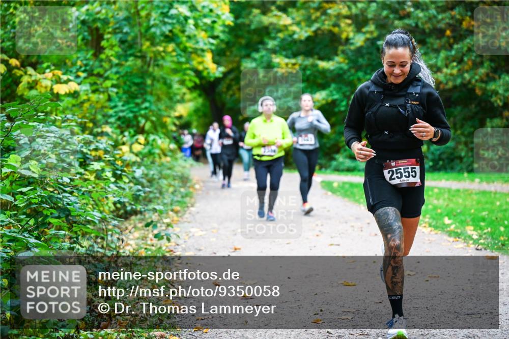 12.10.2025 - Bramfelder Halbmarathon 2025 Dr. Thomas Lammeyer http://msf.ph/oto/9350058 12.10.2025 10:32:46 Laufen 2555 meine-sportfotos.de