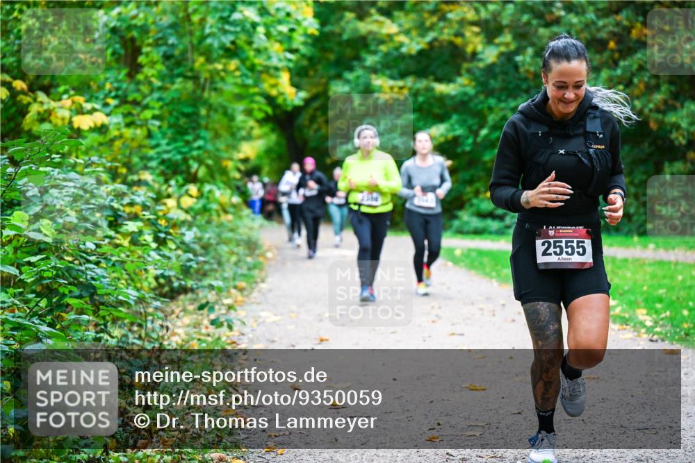 12.10.2025 - Bramfelder Halbmarathon 2025 Dr. Thomas Lammeyer http://msf.ph/oto/9350059 12.10.2025 10:32:47 Laufen 34, 2555 meine-sportfotos.de
