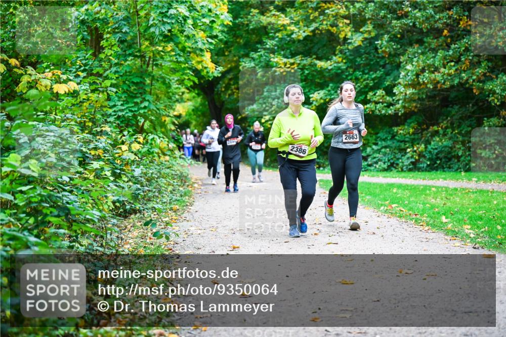 12.10.2025 - Bramfelder Halbmarathon 2025 Dr. Thomas Lammeyer http://msf.ph/oto/9350064 12.10.2025 10:32:48 Laufen 2899, 2386, 2663 meine-sportfotos.de