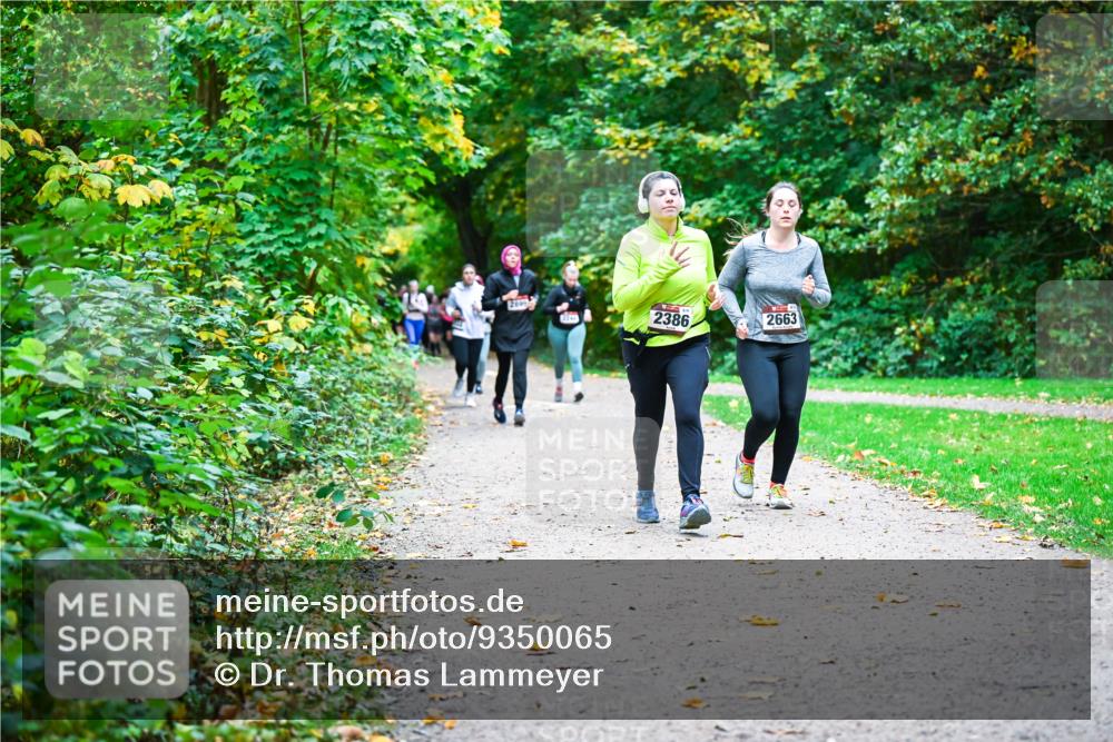 12.10.2025 - Bramfelder Halbmarathon 2025 Dr. Thomas Lammeyer http://msf.ph/oto/9350065 12.10.2025 10:32:48 Laufen 2386, 2663 meine-sportfotos.de