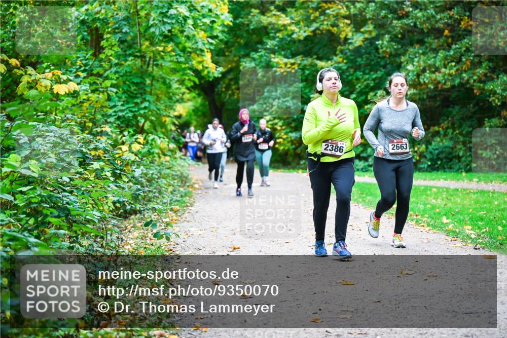 12.10.2025 - Bramfelder Halbmarathon 2025 Dr. Thomas Lammeyer http://msf.ph/oto/9350070 12.10.2025 10:32:48 Laufen 2663, 2386 meine-sportfotos.de