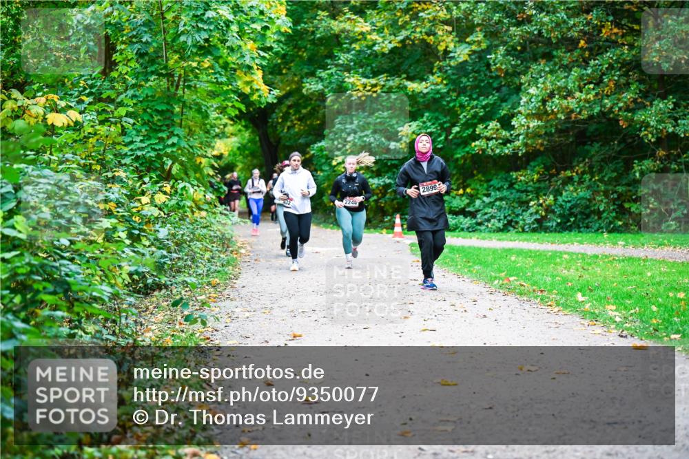 12.10.2025 - Bramfelder Halbmarathon 2025 Dr. Thomas Lammeyer http://msf.ph/oto/9350077 12.10.2025 10:32:50 Laufen 2244, 2899 meine-sportfotos.de