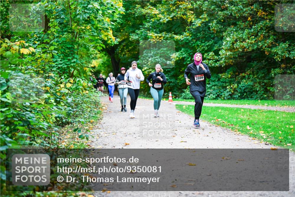 12.10.2025 - Bramfelder Halbmarathon 2025 Dr. Thomas Lammeyer http://msf.ph/oto/9350081 12.10.2025 10:32:51 Laufen 2899, 220032, 2244 meine-sportfotos.de