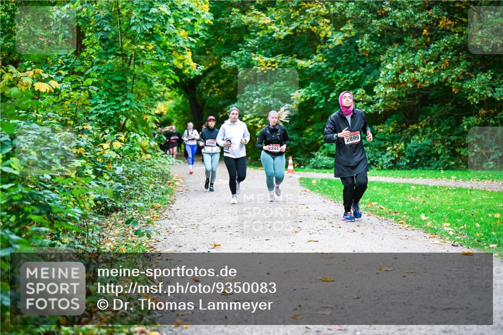 12.10.2025 - Bramfelder Halbmarathon 2025 Dr. Thomas Lammeyer http://msf.ph/oto/9350083 12.10.2025 10:32:51 Laufen 2200, 244, 2899 meine-sportfotos.de