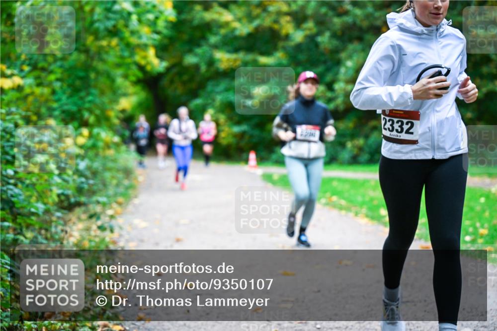 12.10.2025 - Bramfelder Halbmarathon 2025 Dr. Thomas Lammeyer http://msf.ph/oto/9350107 12.10.2025 10:32:56 Laufen 2332 meine-sportfotos.de