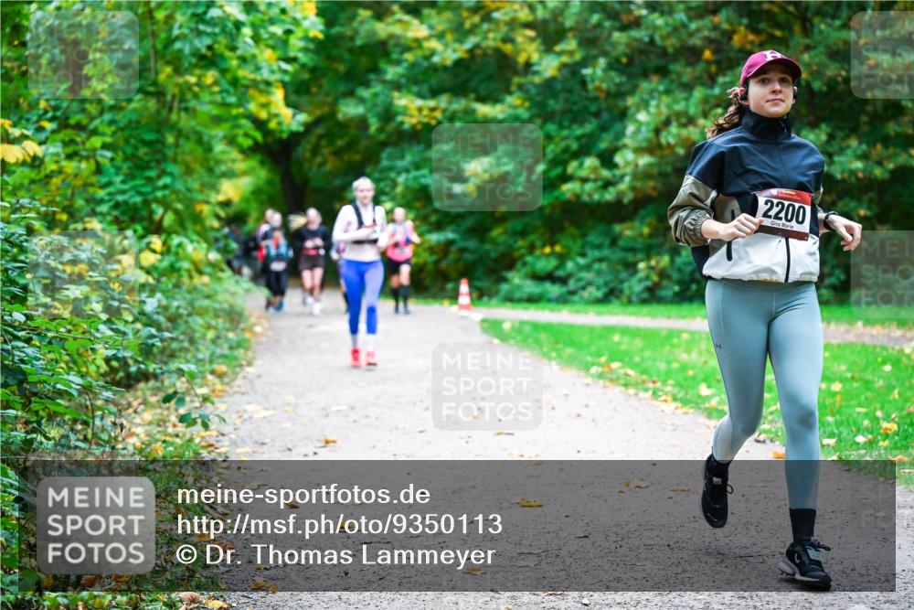 12.10.2025 - Bramfelder Halbmarathon 2025 Dr. Thomas Lammeyer http://msf.ph/oto/9350113 12.10.2025 10:32:57 Laufen 2200 meine-sportfotos.de