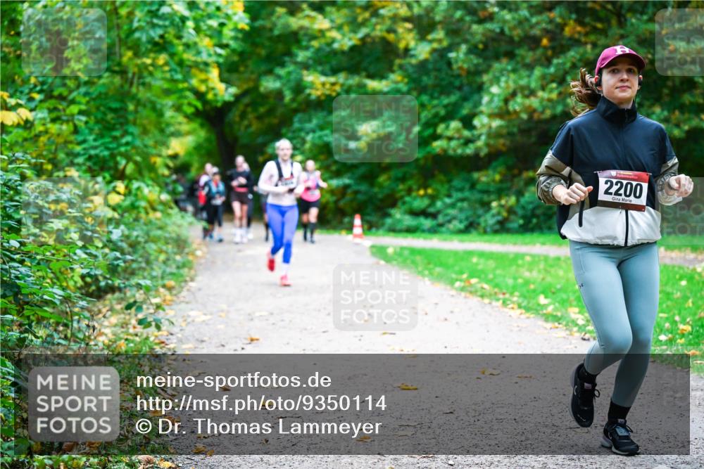 12.10.2025 - Bramfelder Halbmarathon 2025 Dr. Thomas Lammeyer http://msf.ph/oto/9350114 12.10.2025 10:32:58 Laufen 2200 meine-sportfotos.de