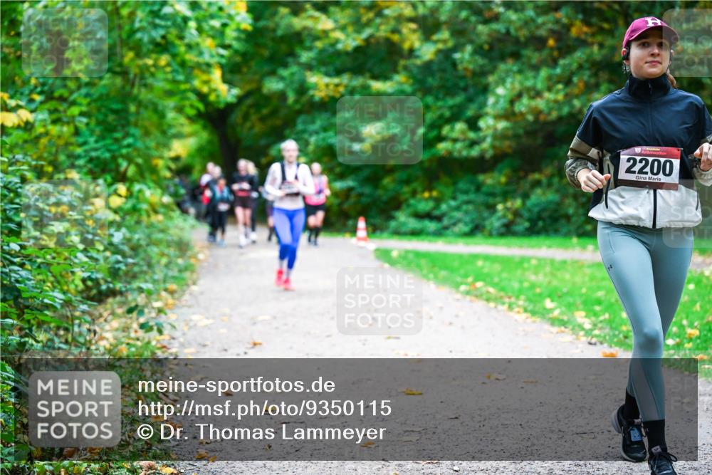 12.10.2025 - Bramfelder Halbmarathon 2025 Dr. Thomas Lammeyer http://msf.ph/oto/9350115 12.10.2025 10:32:58 Laufen 2200 meine-sportfotos.de