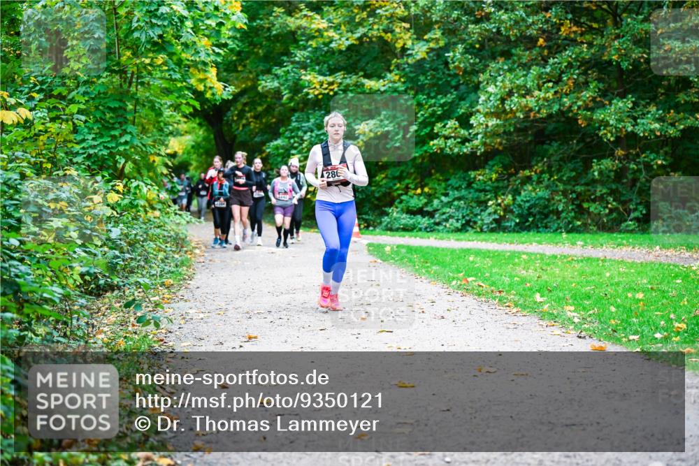 12.10.2025 - Bramfelder Halbmarathon 2025 Dr. Thomas Lammeyer http://msf.ph/oto/9350121 12.10.2025 10:32:59 Laufen 2440, 286 meine-sportfotos.de