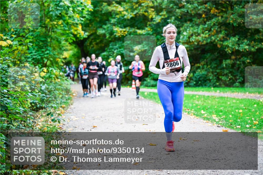 12.10.2025 - Bramfelder Halbmarathon 2025 Dr. Thomas Lammeyer http://msf.ph/oto/9350134 12.10.2025 10:33:01 Laufen 2806 meine-sportfotos.de